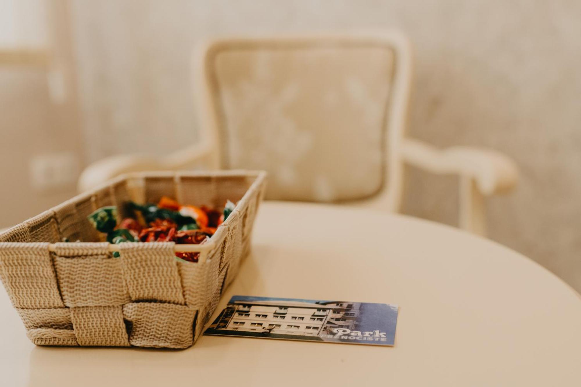 Modrica Prenociste Park B&B 외부 사진