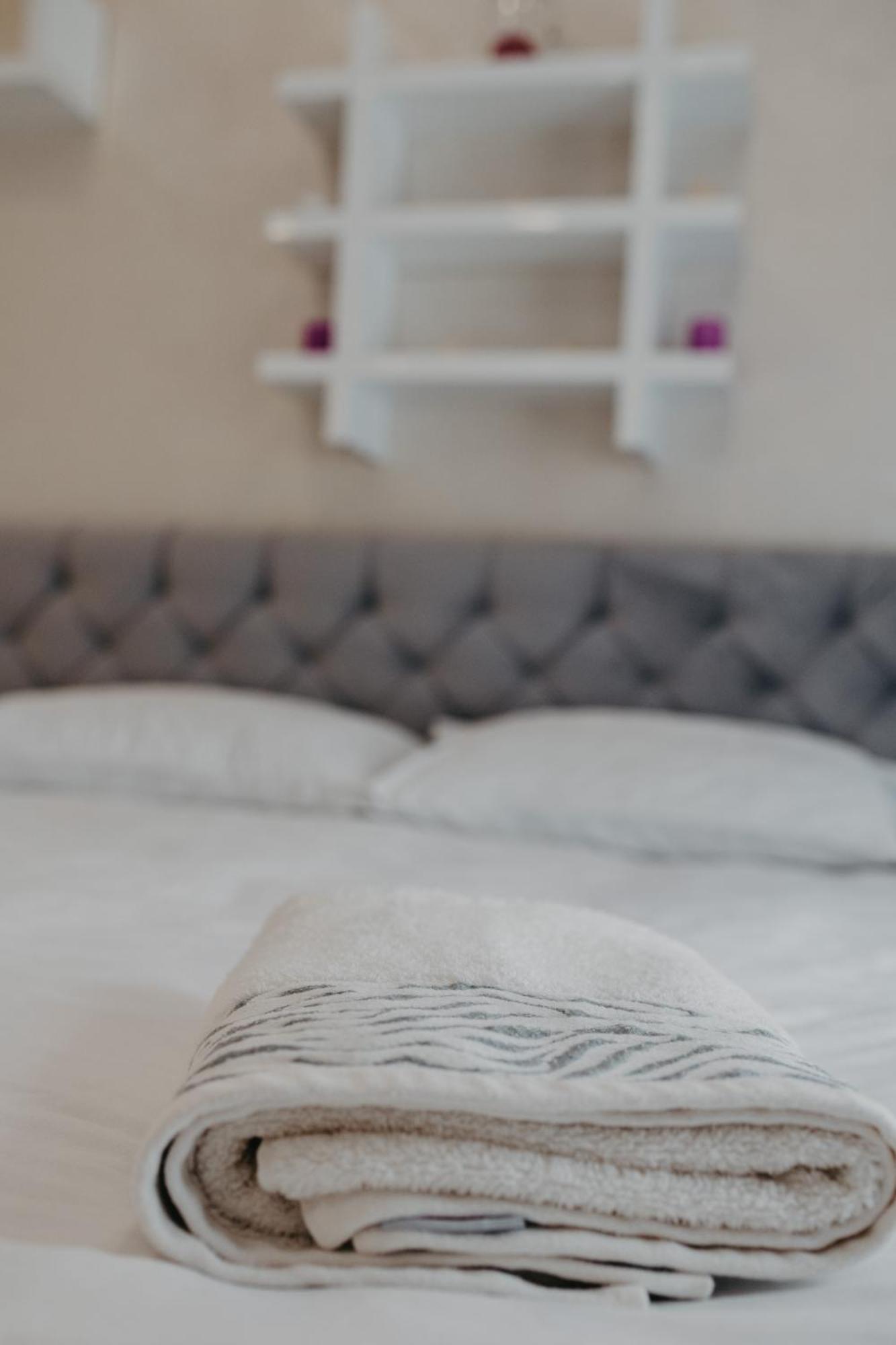 Modrica Prenociste Park B&B 외부 사진