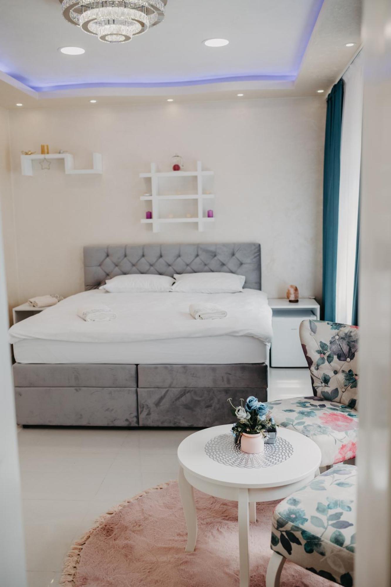 Modrica Prenociste Park B&B 외부 사진