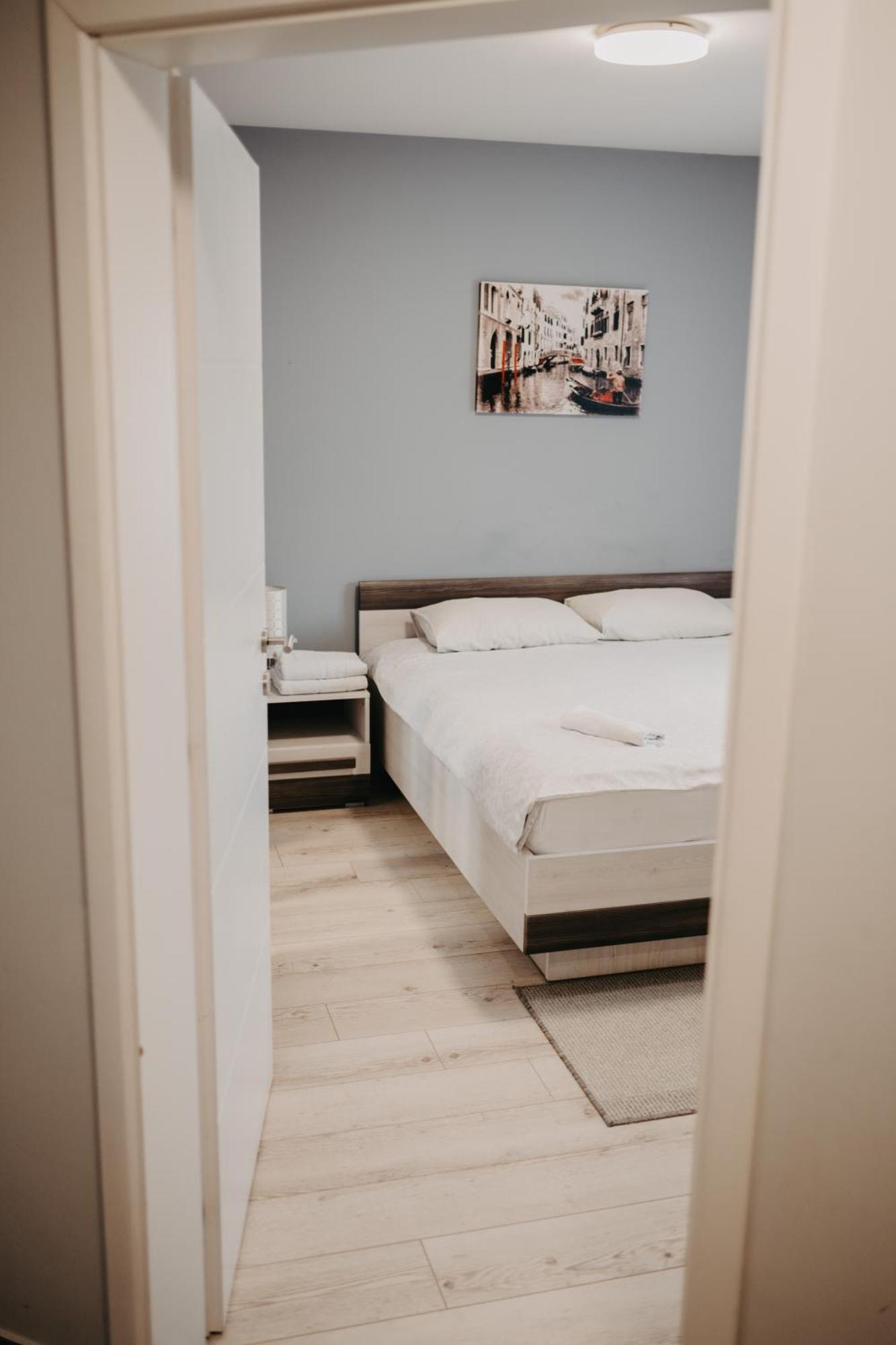 Modrica Prenociste Park B&B 외부 사진