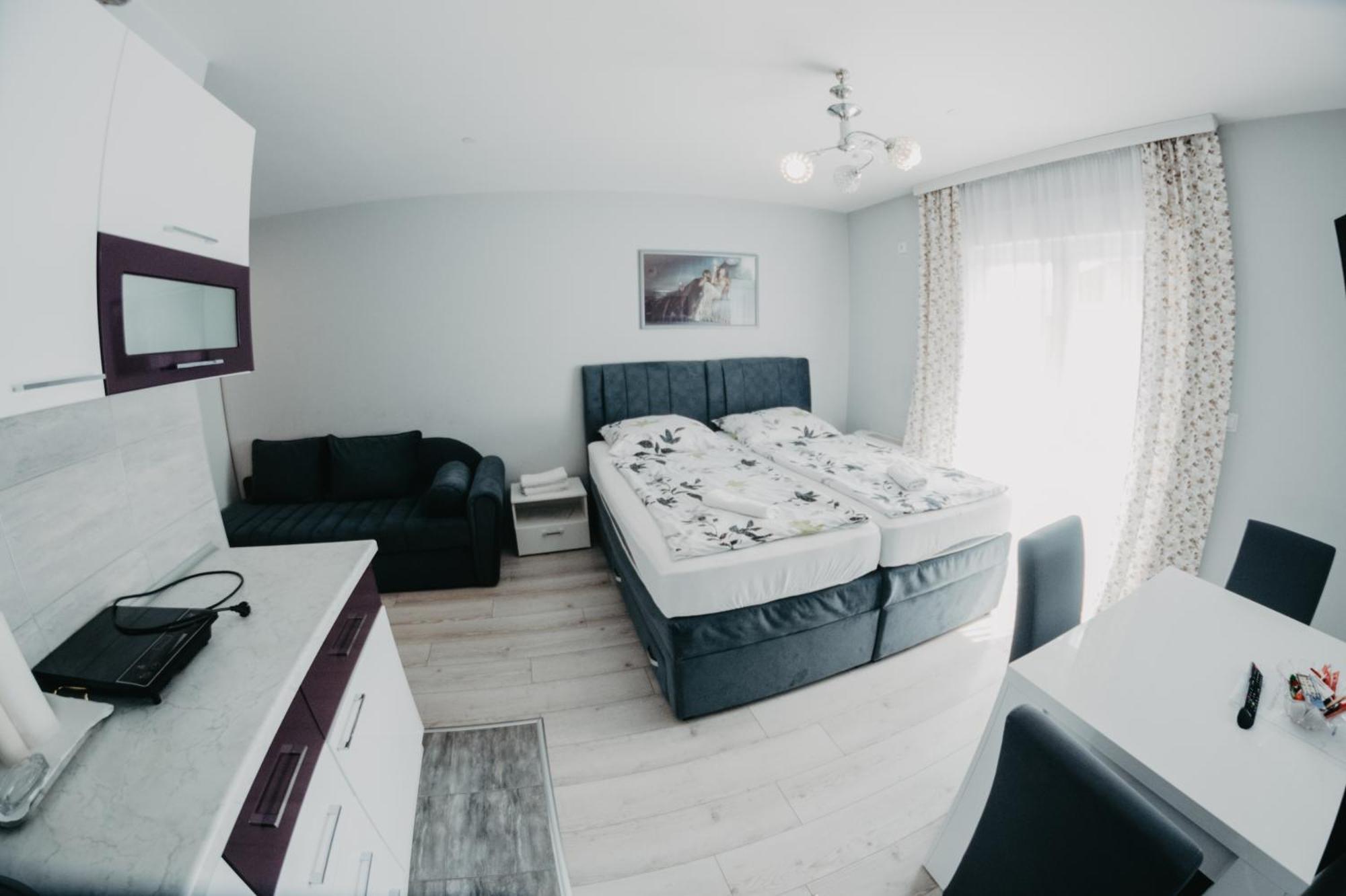 Modrica Prenociste Park B&B 외부 사진