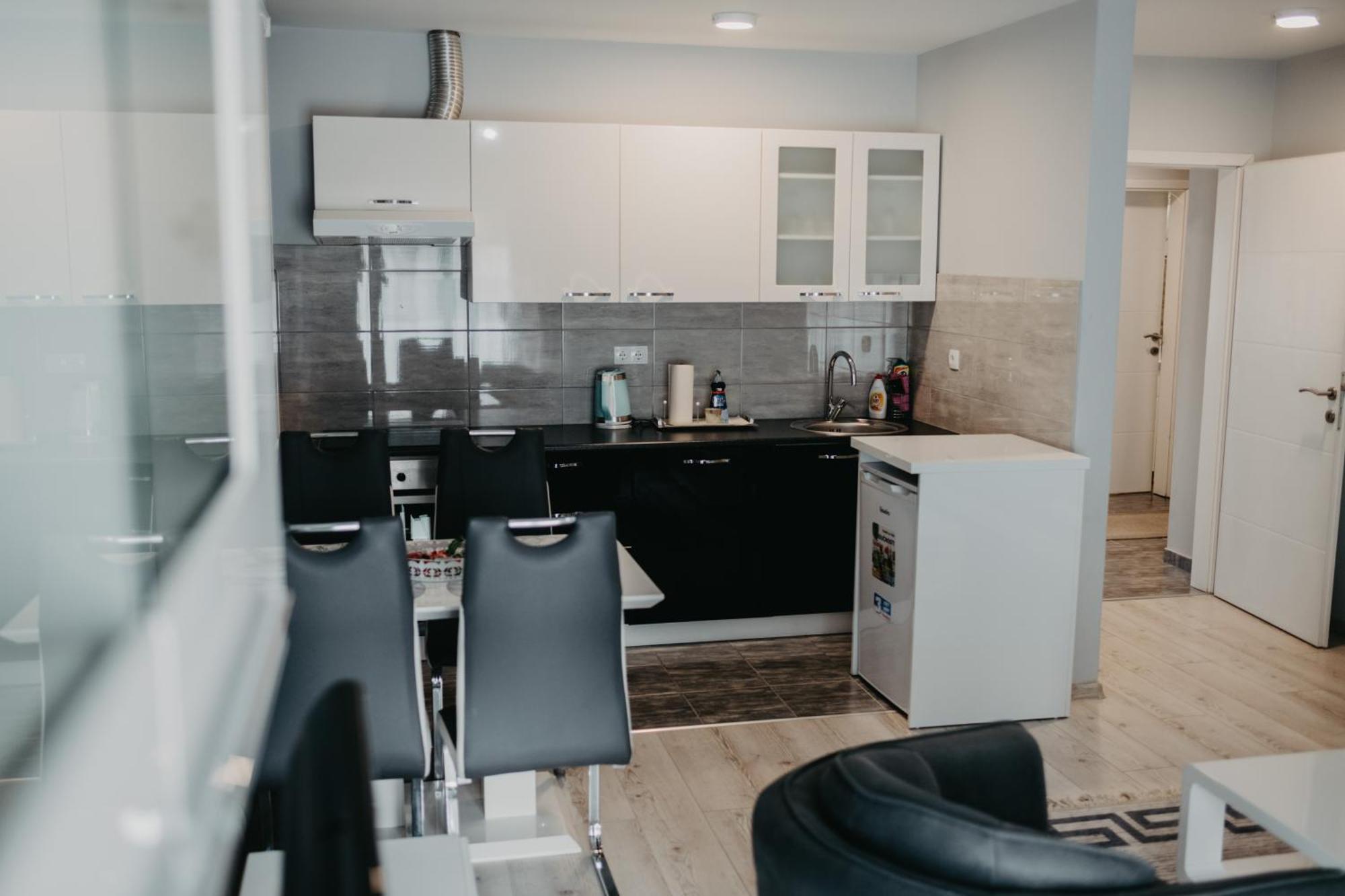Modrica Prenociste Park B&B 외부 사진