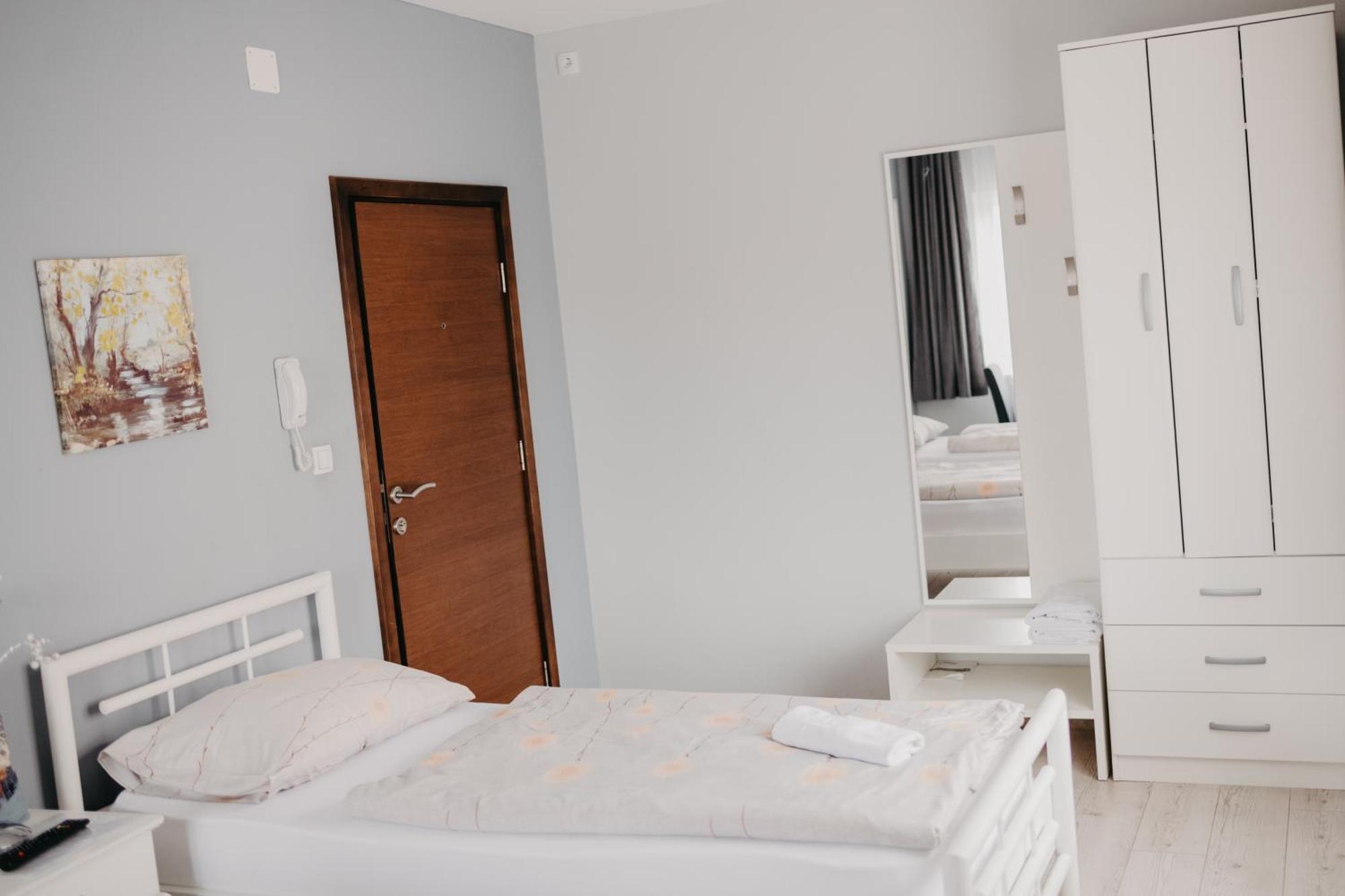 Modrica Prenociste Park B&B 외부 사진